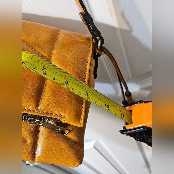 Patricia NashWomen's Leather Corfu Crossbody - Picture 7 of 8